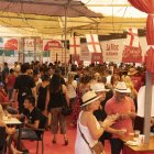 Ambientazo un día más en el ambigú de La Bodeguilla de Burana y La Voz de Almería.