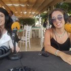 Marina Ginés y Claudia Rodríguez se despiden de la \'SER en la Playa\' desde Mojácar.