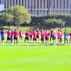 Charla de Rubi para dar comienzo al entrenamiento de este jueves.