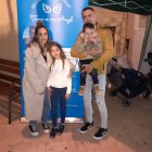 Tano con su hermana Miriam y sus padres Cayetano y Sabrina.