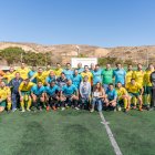 Foto de familia en un día muy especial en la Ciudad Deportiva de Los Ángeles.