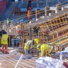 Los operarios trabajando en el nuevo Fondo Norte de Son Moix.