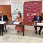 Desde la izquierda, José Cano, Cuca Gamarra y Jerónimo Parra.