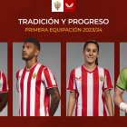 El Almería presenta la camiseta de la nueva temporada que se caracteriza por un diseño más clásico y tradicional.