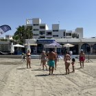 Tanto mayores como niños disfrutaron de la sesión de zumba