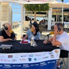 Ana y Roger, gerentes del establecimiento El Espigón se despidieron de la SER este viernes.