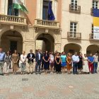 Concentración a las puertas de la Casa Consistorial.