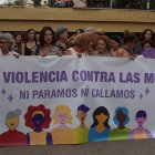 Concentración en el Mirador de la Rambla contra el asesinato machista cometido en Pescadería este lunes.