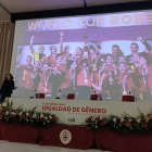 Elsa Punset relató los hitos conseguidos por la mujer en los últimos 100 años.