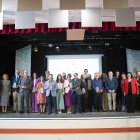 Foto de familia de premiados y autoridades.