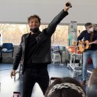 David Bisbal, en plena actuación esta mañana.