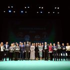 Foto de familia al finalizar el acto en el Maestro Padilla.