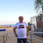 Antonio Torres trabaja su candidatura junto al Mediterráneo.