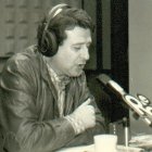 José Ángel Pérez en 'la pecera' de la vieja Radio Juventud de Almería.