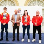 José Antonio García con José Morales y Ainhoa Martínez y su entrenador