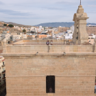 Julia Hernández, historiadora y Leonor Martín, actriz y arquitecta, en la Catedral