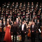 Solistas, orquesta de la OCAL y Orfeón Donostierra.