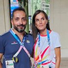 Una imagen para toda la vida con la Reina Letizia Ortiz al final de una de las pruebas celebradas en París.