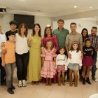 Reencuentro de amigos en el Restaurante Las Vegas después de mucho tiempo.