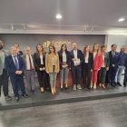 Ion Larrañaga recibe el premio por el reportaje "El género de la Inteligencia Artificial ", emitido en ETB2.