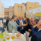 Las togas y las rivalidades quedan colgadas en la sala de justicia. En la nueva sede del Colegio de Abogados impera el compañerismo y la camaradería.