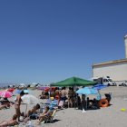 Playa e iglesia de las Salinas, en el Cabo de Gata.