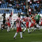 Aranzubía remata a placer ante la pasividad de la defensa del Almería.