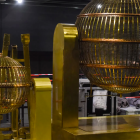 Los bombos del Sorteo Extraordinario de Navidad en el Teatro Real.