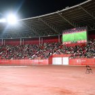 El eterno debate de los horarios entre la televisión y el estadio.
