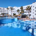 Instalaciones del Hotel Best Oasis Tropical en Marina de la Torre.