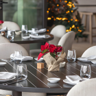 El restaurante Arcilla decorado por Navidad.