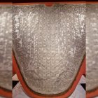 El manto regio regalado por Isabel II a la Virgen del Mar, en la Fundación Cajasol de Sevilla.