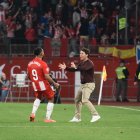 Se desata la locura con Luis Suárez haciendo goles y dándolos.