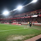 La grada de Tribuna del Estadio de los Juegos Mediterráneos en el partido ante el Cádiz.