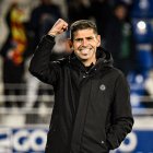 Antonio Hidalgo tiene motivos para sonreír con el Huesca en forma.