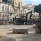 Las máquinas comienzan a trabajar en la Puerta de Purchena