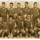 Once del Adra CF. Abajo agachado, el primero por la izquierda, Antón.