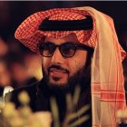 El ministro saudí sigue como presidente del Almería.