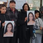 La madre y familiares de Meri, en la concentración en Los Molinos.