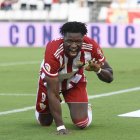 Sekou celebrando su gol al Huesca en la 19-20.