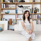 La diseñadora almeriense Celia Abad en su ya más que famosa casa.