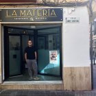 Juan Manuel Gilabert Mallou, en la puerta de la primera matería de Almería.