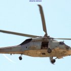 El Sea Hawk que ha sobrevolado Almería para aterrizar en el helipuerto del Hospital Universitario Torrecárdenas. Foto de José Antonio Hernández - Almería Aérea