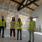 María del Mar Vázquez y Rosario Soto durante la visita a la rehabilitación del Varadero