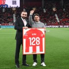 Mohamed El Assy con un Rubi que se quiere ganar otra camiseta.