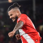 Luis Javier Suárez ha dado un paso al frente esta temporada y quiere elevar su cifra de goles en Los Cármenes.