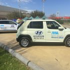 La flota de los vehículos Hyundai preparada junto al Palacio Mediterráneo