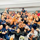 Umar Sadiq celebrando con el Valencia la victoria en el Bernabéu.
