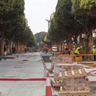 Las obras en pleno funcionamiento en la zona central del Paseo de Almería en su parte más alta.