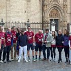 Foto de familia de los primeros peregrinos del Camino del Cristo de la Luz desde Sevilla a Dalías.